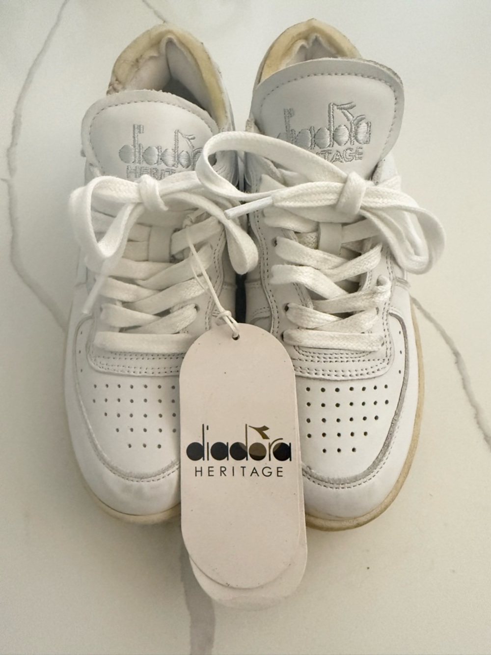 Diadora Mi Basket Low Used Lace Up Women’s Size 7 White & Silver Sneakers